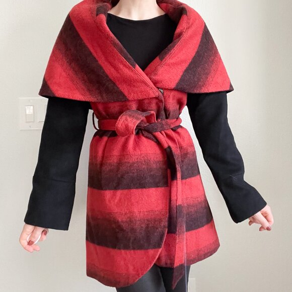 Bar III Red & Black Plaid Shawl Jacket – Size Small - Picture 1 of 9